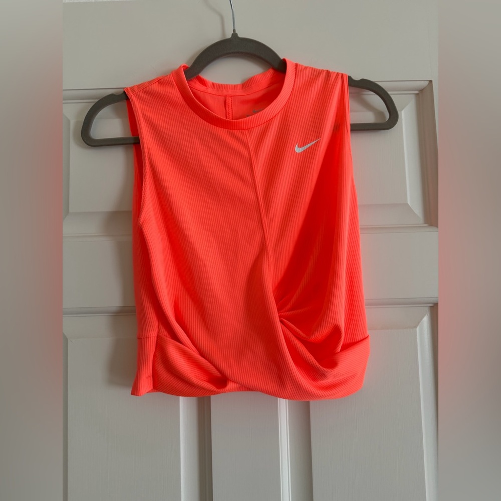NWOT Nike Women's Dri-Fit Cropped Twist Training Tank Top - Picture 2 of 6